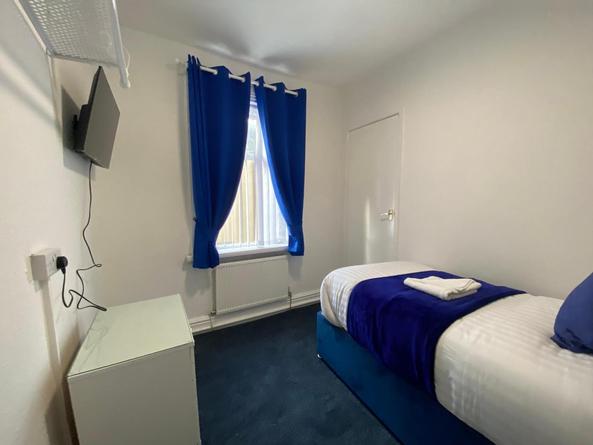 The New Athena Hotel Μπλάκπουλ Εξωτερικό φωτογραφία